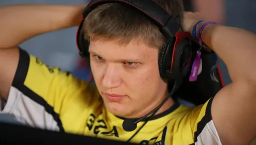 S1mple проиграл в битве кейсов – Evelone заберёт канал игрока на день