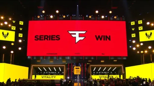 PGL случайно поздравил FaZe Clan с выходом в плей-офф вместо Team Vitality