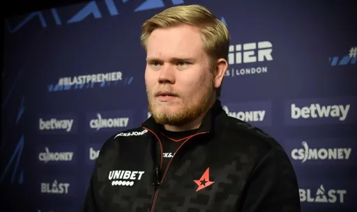 Magisk сравнил игровой стиль капитанов FaZe Clan и Team Vitality