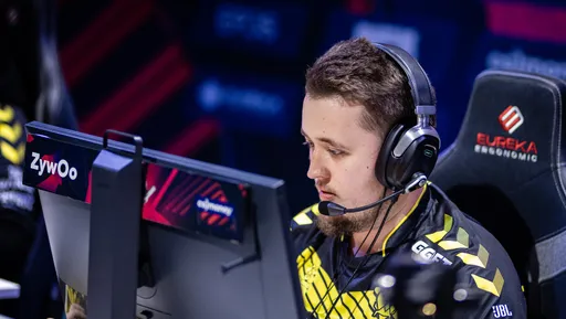 NaVi сыграла шоу-матч с Vitality в обновлённом составе – flameZ зарезал s1mple
