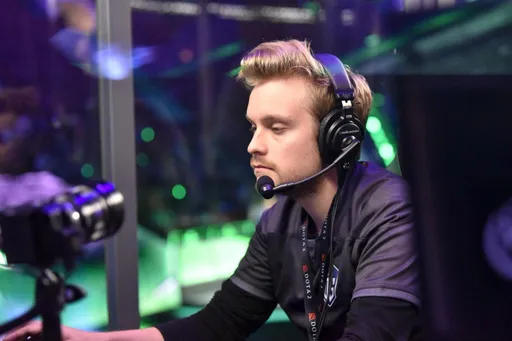 JerAx: тиммейты из EG преподали мне жизненные уроки