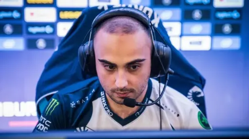Куро Kuroky Салехи Тахасоми