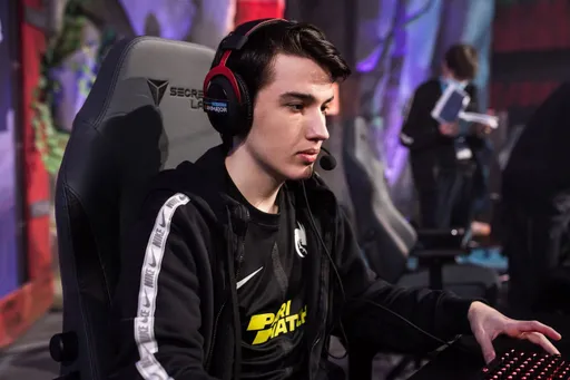 Team Spirit разделила турнирные очки с Team Liquid на DreamLeague Season 20