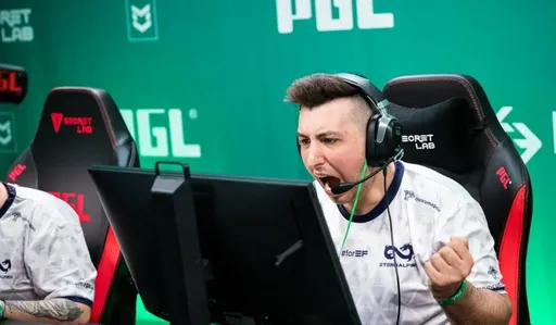 XANTARES: я ничем не отличаюсь от трупа, у меня серьёзные проблемы со спиной
