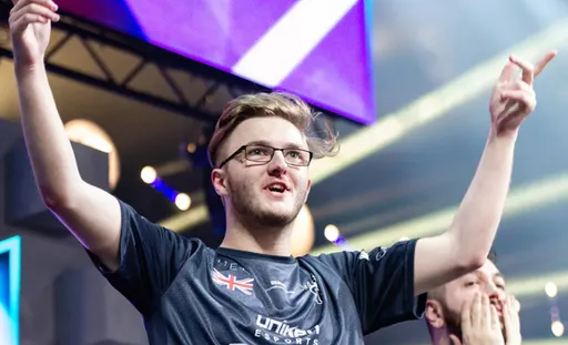 Команду QQ забанили на ChallengerMode – smooya рассказал о читере