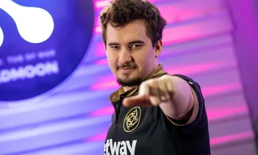Daxak: надо было в CS играть и комментировать, в Dota 2 душнилово по 20 минут