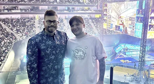 S1mple посетил арену Perfect World Shanghai Major 2024