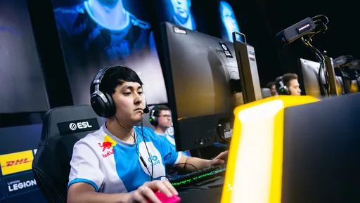Cloud9 сразится с Outsiders за выход в четвертьфинал плей-офф EPL Season 17