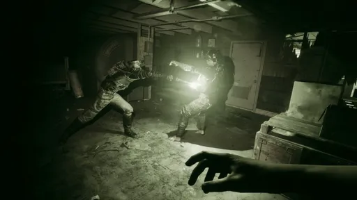 Хоррор The Outlast Trials удержал лидерство в свежем чарте Steam