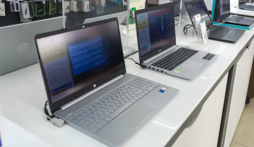 В России исключили из параллельного импорта ноутбуки HP, Fujitsu и косметику