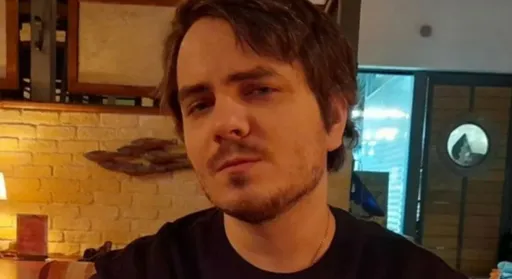Maddyson: перестаньте написывать Amouranth, её муж думает, что я подослал мафию