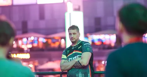Zeus: karrigan играет в команде, которая взяла его вообще непонятно зачем