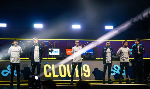 HObbit назвал Ax1Le одним из лучших игроков в CS:GO в мире
