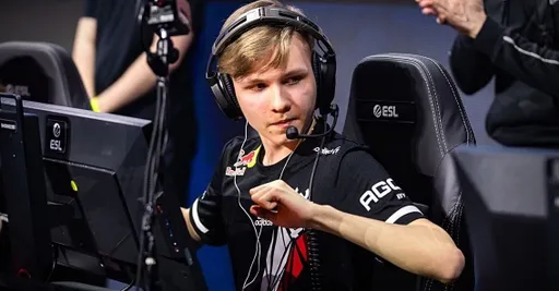 G2 в шаге от финала, NaVi проиграла первую карту полуфинала турнира BLAST