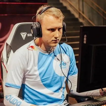 Йеспер Zven Свеннингсен