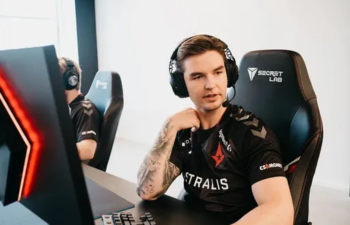 Dev1ce: у меня пищевое отравление, я в студии PGL с Astralis