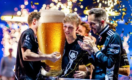 Как киберспортсмены и стримеры по CS и Dota 2 встретили 2024 Новый год
