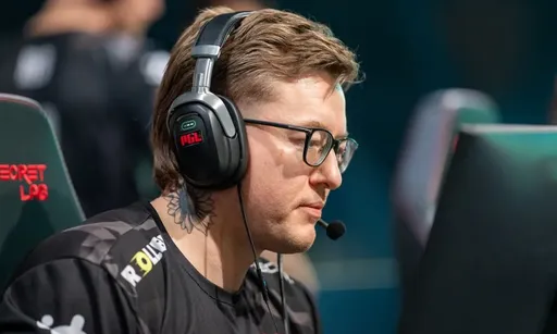 Стал известен возможный состав 100 Thieves с device и rain