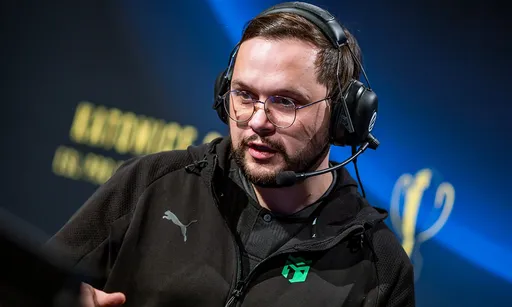 Hooch представит лучшего IGL 2025 года на HLTV Awards, Edward – лучшего снайпера
