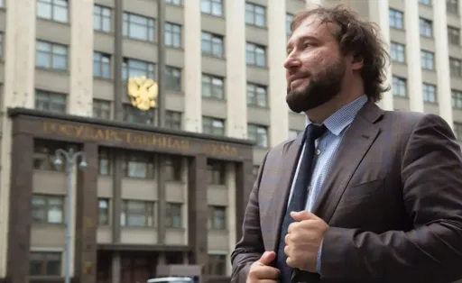 Депутат Горелкин: введение штрафов за репосты в сети появится не раньше осени