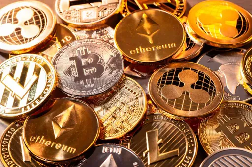 Рынок криптовалюты рухнул: Bitcoin, Toncoin и Ethereum упали в цене