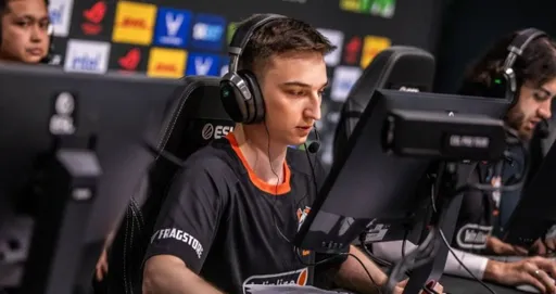Сенсационная победа Virtus.pro и поражение Falcons – итоги и расписание BLAST Open