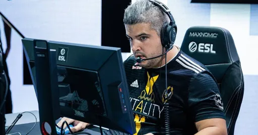 NeL: Python остаётся в Falcons Esports, hAdji отправляется в инактив