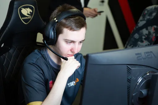 RuFire: s1mple может вообще с карьерой завязать