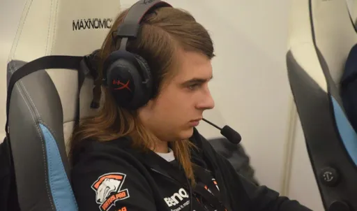 Virtus.pro уступила Falcons на BetBoom Dacha Dubai 2024