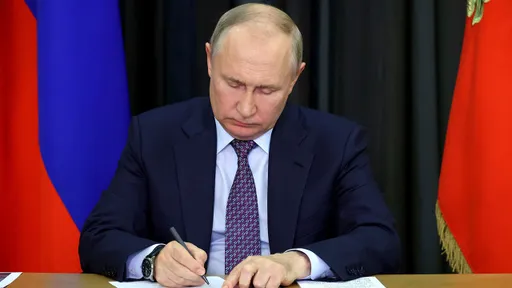 Путин подписал закон о развитии ИИ в России – он вступит в силу в сентябре 2026 года