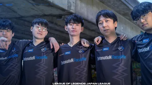 Игрок состава DetonatioN FocusMe по LoL сбежал с буткемпа после ссоры с тренерами