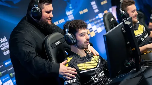 Слух: Spinx займёт место siuhy в составе MOUZ