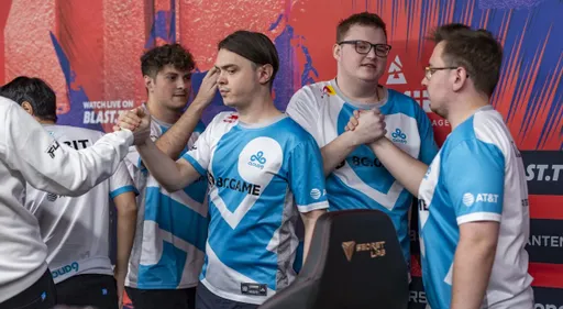 Cloud9 забрала первую карту в матче с FaZe Clan на турнире от BLAST
