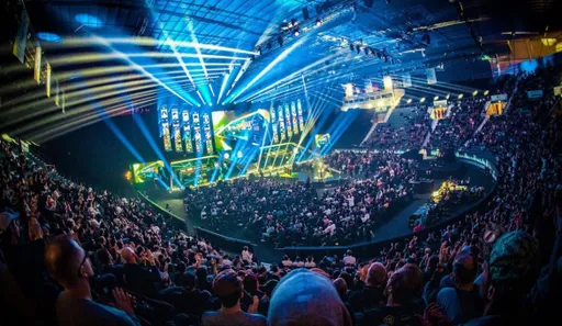 Русскоязычный эфир ESL One Raleigh 2025 начался с задержкой из-за урагана