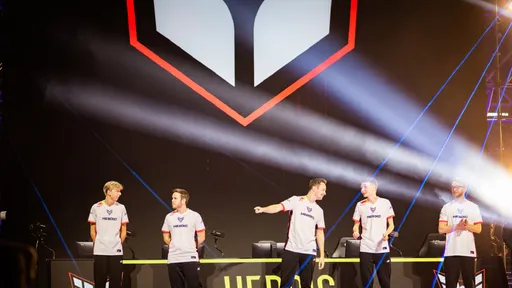 Heroic разгромила Movistar Riders в группе B на ESL Pro League Season 17