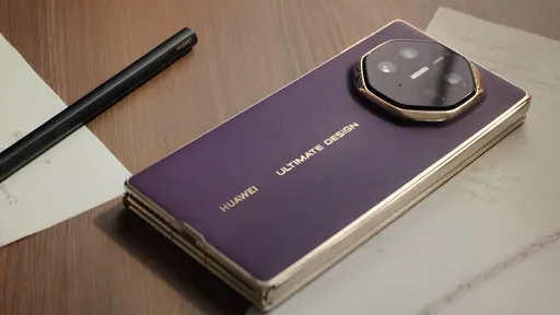 Huawei представила Mate XTs – новый складной смартфон-трикладушку: все подробности