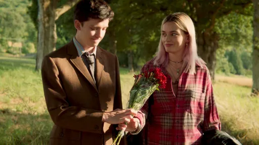 Отис и Мейв должны расстаться! Разбираем историю отношений героев сериала «Половое воспитание»
