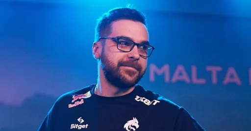Hally пошутил про просмотр chopper в Team Spirit Academy