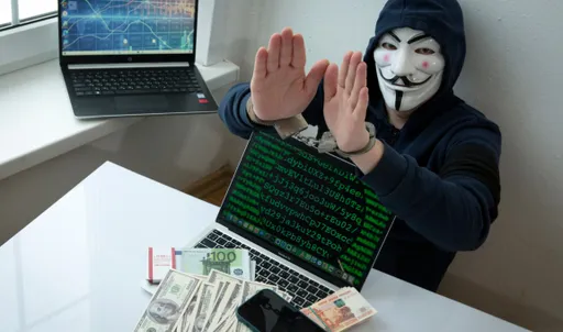 Мошенники начали вызывать россиян в суды для кражи данных