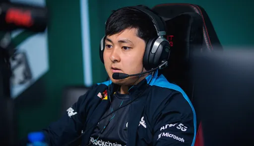 Cloud9 сместила Virtus.pro и Falcons в рейтинге от HLTV