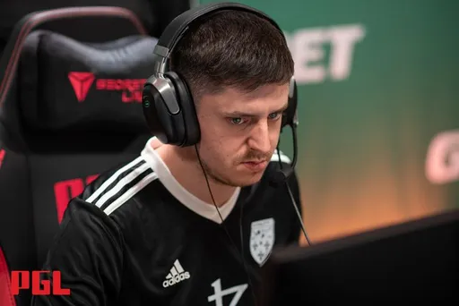 Дэн apEX Мадесклер