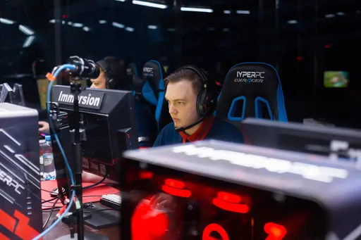 Оба состава Gambit удерживают первое место в групповом этапе D2CL Season 8