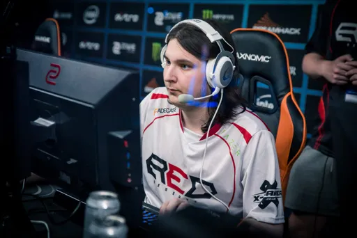 NiP выступит с заменой в матче турнира BLAST Premier против NaVi