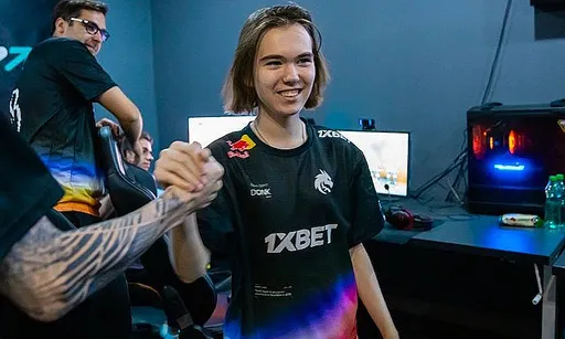 Donk рассказал, как изменился его подход к игре в Team Spirit после прихода новичков