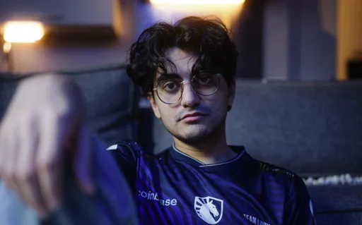 INSaNiA оценил новую форму Team Liquid