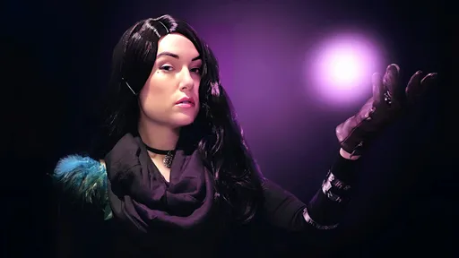 «Хочу швыряться и всё ломать» – Саша Грей начала прохождение DLC для Elden Ring