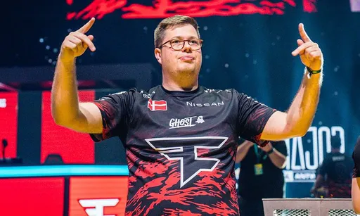 FaZe Clan одержала первую победу в третьей группе StarLadder Budapest Major 2025