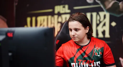 Rune Eaters повысила шансы на выход из группы в рамках EWC 2026 по Dota 2
