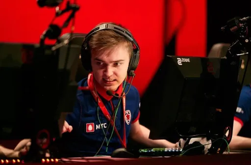 Cloud9 совершила камбэк и забрала победу у FaZe Clan