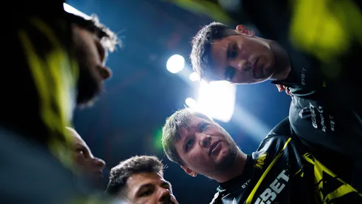 NaVi победила FaZe и вышла в четвертьфинал плей-офф EPL Season 18